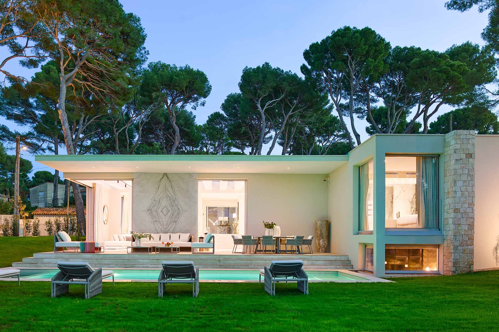 Riviera Living - Villa Ikon Roc - Cap d'Antibes - Exterior view